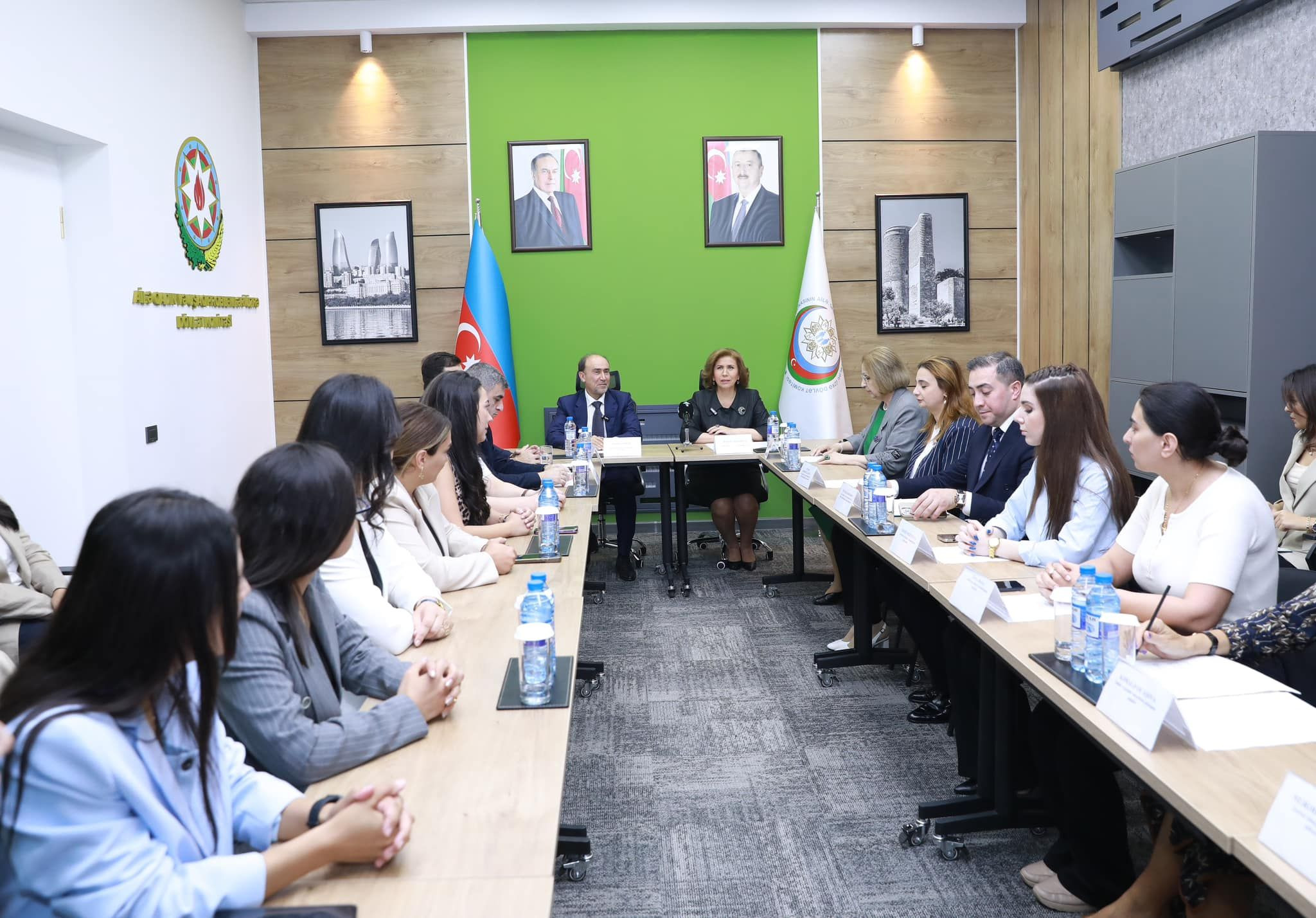 “Gələcəyə əmin addımlarla” şəhid xanımlarının təhsilinə dəstək proqramı çərçivəsində Vətən müharibəsi şəhidlərinin həyat yoldaşları ilə görüş keçirilib